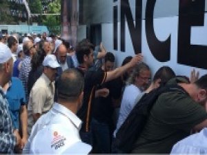 Muharrem İnce'nin otobüsü çamura saplandı