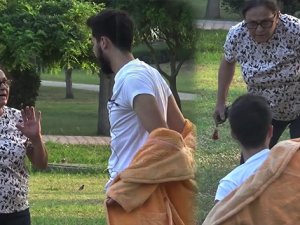 Bornoz şakası yapan youtuber, sert kayaya çarptı