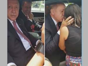 Cumhurbaşkanı Erdoğan gurbetçi küçük kızı görünce aracını durdurdu