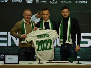 Deni Milosevic'ten 3 yıllık imza