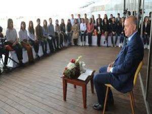 Cumhurbaşkanı Erdoğan gençlerle buluştu
