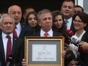 Mansur Yavaş görevi devraldı