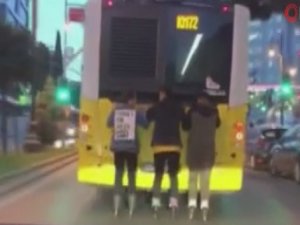 Pendik'de patenli gençlerin tehlikeli yolculuğu kamerada