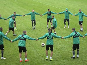 Konyaspor Bolu'da yağmur altında çalıştı