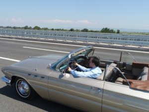 Dev projede son 72 saat...Yeni yolu 56 yıllık klasik otosuyla test etti