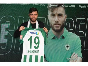 Konyaspor'da  2 imza