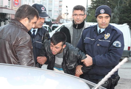 Hırsızı öyle bir dövdüler ki...