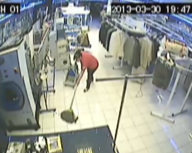 Titiz hırsızın yaptığına bak