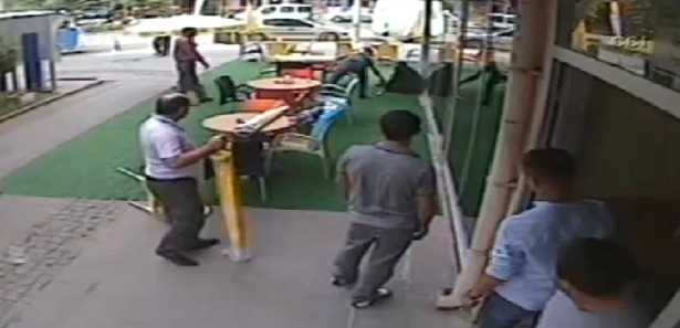 Gözünü kırpmadan kurşun yağdırdı