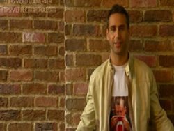 Doğuş Başbakan Erdoğana şarkı yaptı